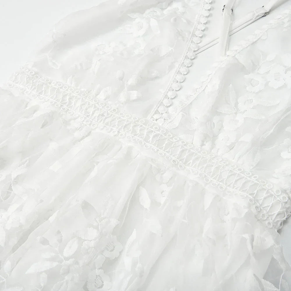 FIORELLA | Witte kanten jurk met bloemenborduursels