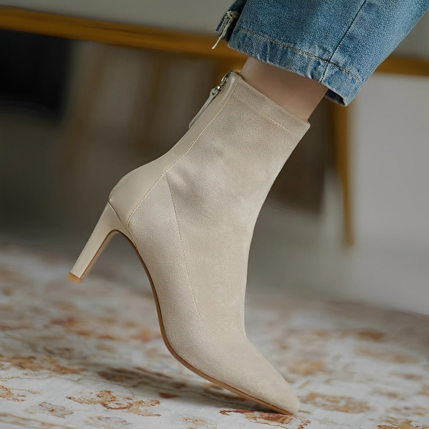 NORELLA | Elegante Enkellaarzen met Puntige Neus