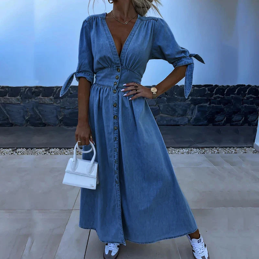 JENARA | Denim maxi-jurk met knopen en strikmouwen