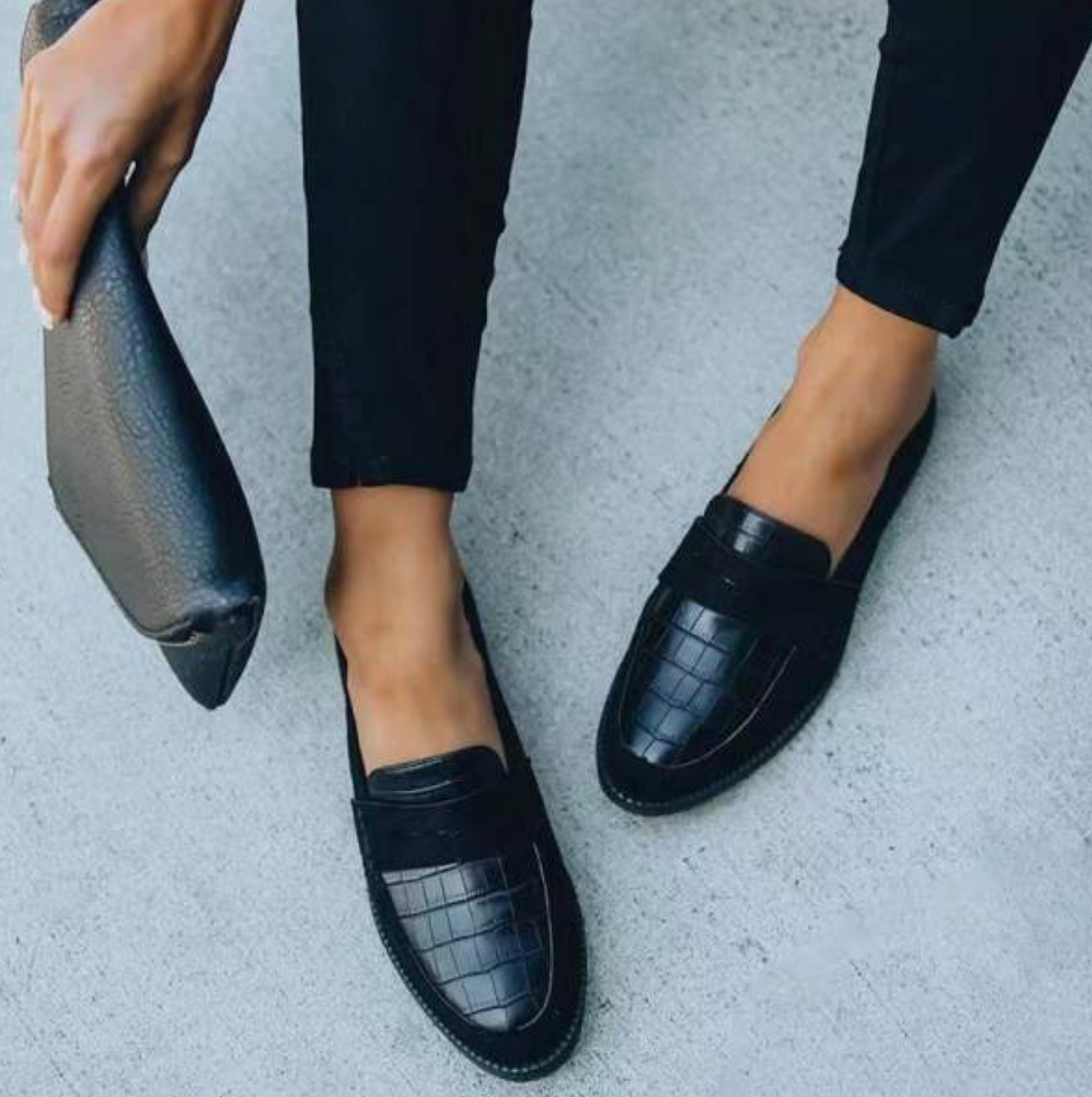 IRINA | Zwarte Suède Loafers met Minimalistische Klasse