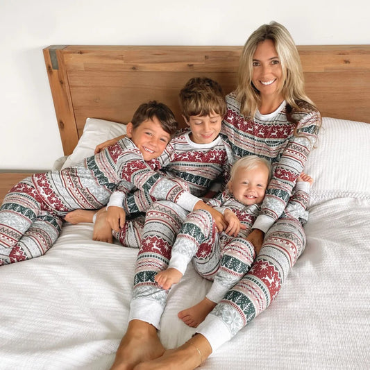 Milo Familie Kerst Pyjamaset | Gebreid Katoen, Comfortabel en Warm 1