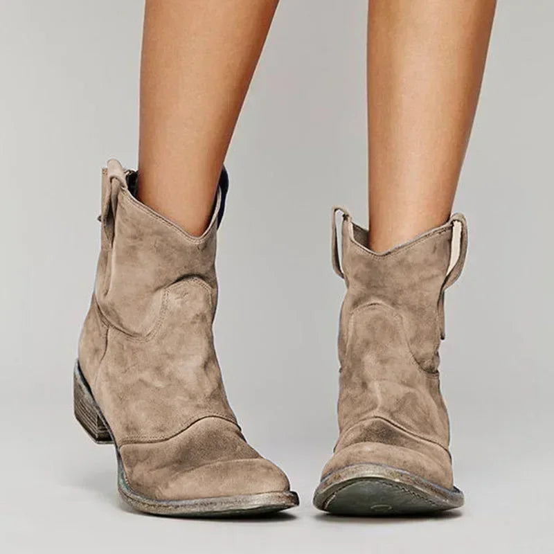 WYNONA | Cowboy Enkellaarsjes met Borduurdetails en Stoere Twist
