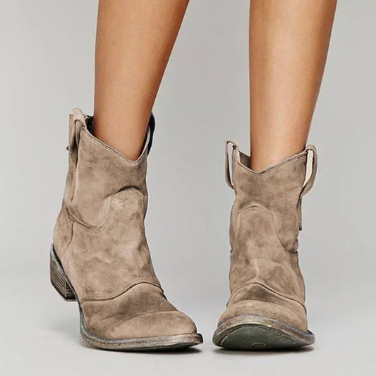 WYNONA | Cowboy Enkellaarsjes met Borduurdetails en Stoere Twist