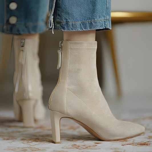 NORELLA | Elegante Enkellaarzen met Puntige Neus
