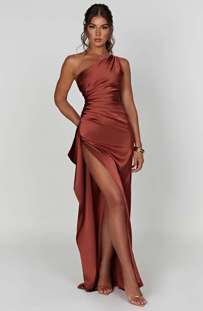IRINA | Satijnen One-Shoulder Splitjurk voor Speciale Gelegenheden